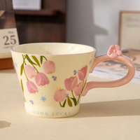 Tasse à café en céramique avec poignée en forme de fleur, peinte à la main, motif floral, élégante tasse à eau pour le petit-déjeuner, pour la maison