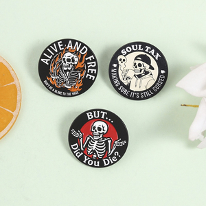 Pin de esmalte gótico Punk 0 Soul Tax, 0 <span class=keywords><strong>Alive</strong></span> & Free, Don't <span class=keywords><strong>Be</strong></span> A Slave to The Wage, que garantiza que se mantenga la conciencia, insignia/broche - Product Image 2