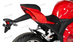 Moto électrique <span class=keywords><strong>sportive</strong></span> <span class=keywords><strong>DUCATI</strong></span> V4S personnalisée OEM/ODM 3000W 90 km/h haute vitesse 150 km longue portée pour adultes - Product Image 5