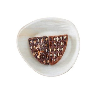 Assiettes jetables biodégradables en bois à motif rond, gravées en forme de noix d'arec, plats à 3 compartiments en feuille de palmier, emballées pour les fêtes - Product Image 2