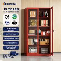 Armoire de bureau en acier grain de bois rouge avec porte vitrée, rangement sécurisé et étagère de présentation pour archives de bureau