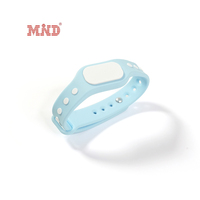 Bracelet de paiement fermé RFID imperméable, bracelet intelligent NFC en silicone double couche avec logo personnalisé