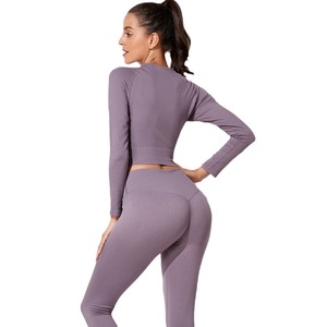 Set personalizzato di Logo 2 pezzi donna abbigliamento sportivo palestra Yoga Set <span class=keywords><strong>a</strong></span> coste senza cuciture manica lunga abiti da allenamento per le donne - Product Image 5