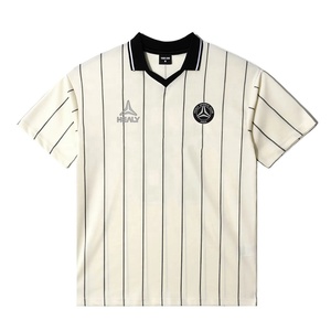 Custom zwart gestreept voetbaltenue heren retro V-hals polokraag ontwerp ademend sportkleding met uw logo en nummer - Product Image 4