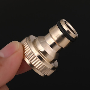 Connecteur en cuivre à filetage interne 6/4, 10 mm, pour raccord de tuyau d'eau - Product Image 1