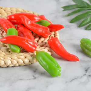 Pimientos verdes simulados de PVC, chiles pequeños, modelos de vegetales, juguetes creativos de comida, llaveros, adornos para bolsos - Product Image 2