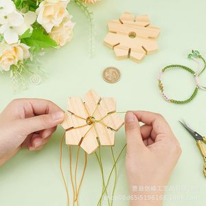 Planche à tresser en bois transfrontalière à 8 fentes pour la confection de bracelets, en forme de flocon de neige, pour la tressage de fils perlés, outil de tissage - Product Image 2