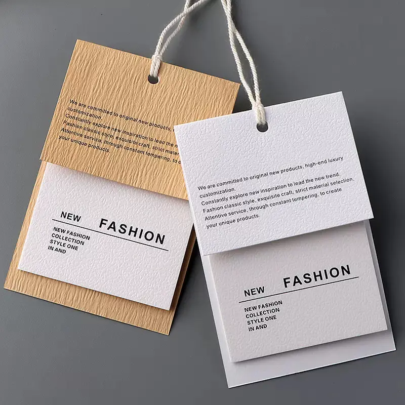 Desain kustom logo nama fashion cetak pakaian mewah label gantungan kertas tag untuk t-shirt