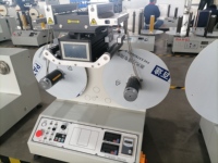 Nouvelle machine de laminage automatique multifonctionnelle antistatique Lingtie pour le traitement des étiquettes avec correction des bords et comptage de la longueur