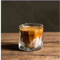 Nouvelle conception – Tasse à thé en verre coloré créatif de 200 ml, style européen torsadé irrégulier, idéale pour le café, le petit-déjeuner et le lait