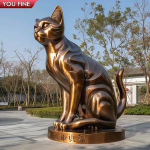 Escultura de Bronce Personalizada de Gato Acostado en el Césped - Product Image 4