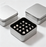 Boîte à bijoux portable carrée en métal argenté, étui de voyage compact pour boucles d'oreilles, conteneur de rangement en étain pour bagues, clous et accessoires