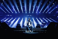 PolarLights Promotion Spéciale Projecteur LED à Tête Mobile Super Septembre LED 350W avec CMY pour Spectacles Scéniques Événements Concerts