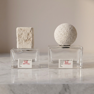 Flacon de parfum unique, luxe, personnalisé, avec bouchon en pierre et vaporisateur pour flacons - Product Image 2