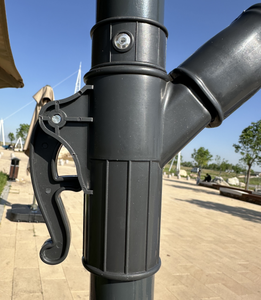 Impermeable a prueba de sol personalizado hierro plegable Hotel piscina sombrilla sol plátano playa muebles Patio jardín al aire libre sombrilla - Product Image 3