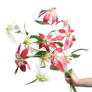 Fleur artificielle Greenway Lys à 3 têtes flamboyantes, fleur en soie blanche et rouge pour la décoration intérieure, arrangement floral pour salon - Product Image 5