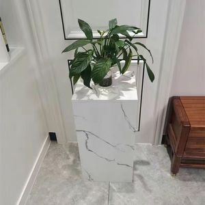 Base de Exhibición Rectangular de Imitación Mármol con Plataforma Elevada de Madera Sólida para Figuras y Uso en Exhibiciones de Ropa - Product Image 2