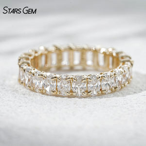 Bague éternelle de luxe empilable style demi-entier demi-extérieur StarsGem en or massif 10K plaqué rhodium avec diamant de laboratoire taille émeraude 3,39 carats au total - Product Image 2