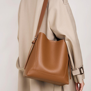 Women Bucket Bags Wide <b>Strap</b> Women <b>Shoulder</b> Bags Luxury Leather Crossbody Bag for Women - Product Image 1