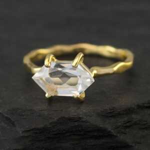 Vente en gros de bagues en argent sterling 92.5 plaqué or, cristal naturel de quartz, pierres précieuses à facettes en forme de marquise, perles de briolette hautes - Product Image 3