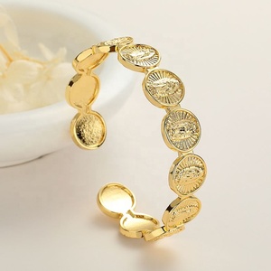 Bracelets tendance pour femmes en alliage de cuivre plaqué or 18 carats avec zircon, bijoux simples et élégants, vente en gros - Product Image 3