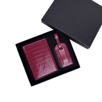 Ensemble porte-cartes et étui de passeport en cuir PU gaufré crocodile bordeaux pour femme, avec étiquette de bagage en cuir synthétique et coffret cadeau