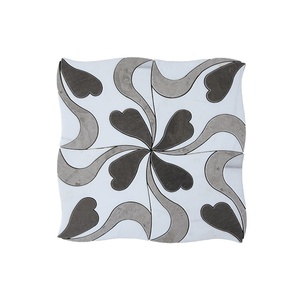 Décoration murale intérieure moderne de luxe <span class=keywords><strong>en</strong></span> laiton blanc Bianco Carrara marbre aiguisé jet d'eau mosaïque de carreaux de pierre <span class=keywords><strong>pour</strong></span> sols - Product Image 4