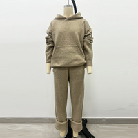 Ensemble 2 pièces tricoté tendance beige avoine pour femme : sweat à capuche oversize et pantalon, tenue décontractée douce et chaude, survêtement de détente, vente en gros