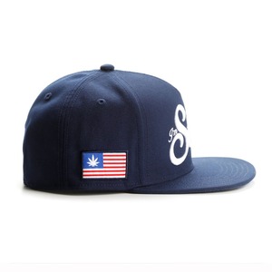 หมวกแก๊ปสีน้ำเงินกรมท่า 6 แผง แบบ Snapback ลายใบไม้ ปักลายแบบ Applique สำหรับทุกเพศ สไตล์สตรีท ปรับขนาดได้ ระบายอากาศได้ดี กันน้ำ ผ้าฝ้าย 100% - Product Image 3