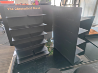 Trustloops Custom Heavy Duty Metal Black Modern Wallet Display Stand Desain Multi-Tier yang Dapat Disesuaikan untuk Penggunaan Promosi Ritel
