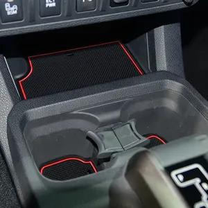 Pour 2016-2021 Coussin de fente de console centrale, support de rangement pour porte-gobelet, tapis anti-dérapant, décoration intérieure de voiture, kits de carrosserie - Product Image 3