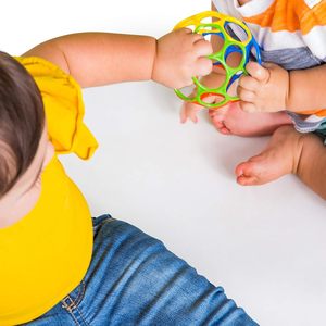 JunRong <span class=keywords><strong>Oball</strong></span> Classic <span class=keywords><strong>Ball</strong></span>, balle souple facile à saisir, jouet éducatif coloré pour le développement des bébés et des tout-petits - Product Image 4