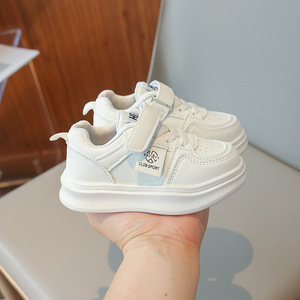 2024 nouveau Style garçons filles sport baskets blanc cuir Surface velours pour automne hiver petits enfants grande taille en gros - Product Image 3