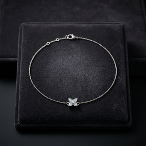 Pulsera de Diamantes con Hojas Doradas en Oro Rosa Cálido |   Joyería Fina con Corte Marquesa, Regalo Sofisticado para Bodas y Aniversarios - Product Image 3