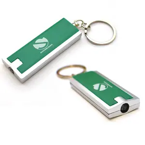 Porte-clés en métal et en plastique dur, logo personnalisé, avec lumière led, vente en gros, 20 pièces
