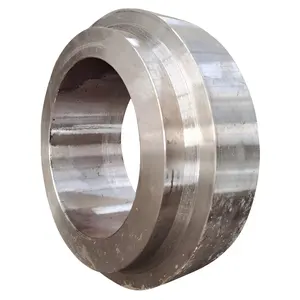 Production personnalisée de pièces forgées d'anneau en acier à pression et traitement de forgeage de pièces forgées d'anneau de générateur électrique