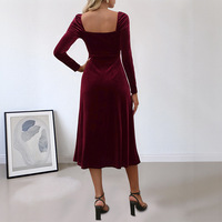 Robes pour femmes en gros : Robes vintage élégantes en velours avec fente et décolleté cœur, et robes longues pour soirées