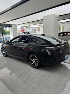 Byd Seal 7 2025 Dmi BYD Seal 07 DM-i Flagship 7 Hybrid 2025 cinese <span class=keywords><strong>Import</strong></span> <span class=keywords><strong>Auto</strong></span> elettrica a benzina 1.5L con autonomia di 125km - Product Image 2