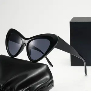 Nieuwe Persoonlijkheid Cat Eye Frame Zonnebril Voor Vrouwen Mode Trend Street Photo Uv Bescherming Zonnebril Groothandel