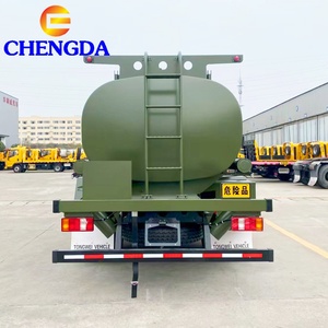 Camiones Cisterna de Combustible Móviles Howo 4x2 4x4 Mini Pequeños Ligeros de 5000L 8000 Litros 5cbm para Entrega de <span class=keywords><strong>Gasolina</strong></span> y Petróleo - Product Image 6