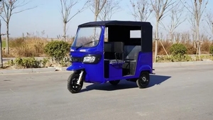 Tricycle tuk-tuk semi-ouvert confortable avec toit pour le transport de passagers - Product Image 3