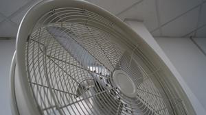 Boîtier de commande/ventilateur sur pied à chaîne métallique de 24 pouces, ventilateur sur pied OEM/ODM pour usage commercial/industriel GAPIDF023 (KTS-2460) - Product Image 3