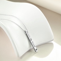 YFN Bijoux 925 Sterling Silver Custom Vertical Gravé Bar Mots Nom Pendentif Collier