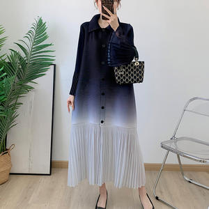 เดรสของผู้หญิงพิมพ์ลายแฟชั่น, ใหม่ฤดูใบไม้ผลิ2025ชุดเดรสทรงหลวมกระดุมแถวเดียวไล่ระดับสี - Product Image 1