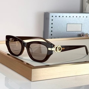 Gafas de Sol de Diseño de Lujo Clásicas de Moda 2025 para Hombre y Mujer, Ideales para Fiestas, Pesca, Uso Diario, Playa y Aire Libre - Product Image 5