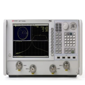 Analyseur de réseau micro-ondes Keysight / Agilent N5225a Pna, 50 GHz - Product Image 1