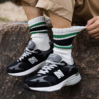 Chaussettes de sport rétro unies pour hommes et femmes, longueur mi-mollet, 100 % coton, impression numérique, logo tricoté sur le bord, ODM