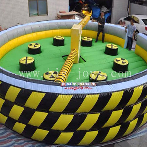 Jeu de sport gonflable en plein air wipeout obstacle sautant balayage jambe machine jeu fusion gonflable à vendre parc d'attractions - Product Image 5