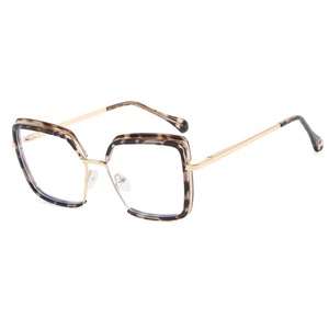 Kính mắt thời trang cao cấp chống ánh sáng xanh dành cho nữ năm 2024 - Product Image 5