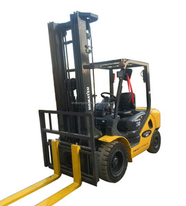 Chariot élévateur Komatsu d'occasion, 3 tonnes, hauteur <span class=keywords><strong>de</strong></span> levage <span class=keywords><strong>de</strong></span> 4,5 mètres, fabriqué au Japon, moteur <span class=keywords><strong>de</strong></span> haute <span class=keywords><strong>qualité</strong></span>, excellent <span class=keywords><strong>rapport</strong></span> <span class=keywords><strong>qualité</strong></span>-<span class=keywords><strong>prix</strong></span>. - Product Image 2
